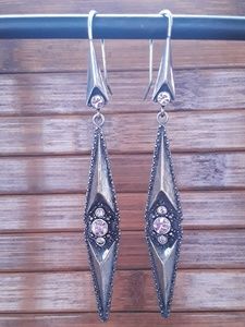 Kardashian Double Point Earrings - Retired